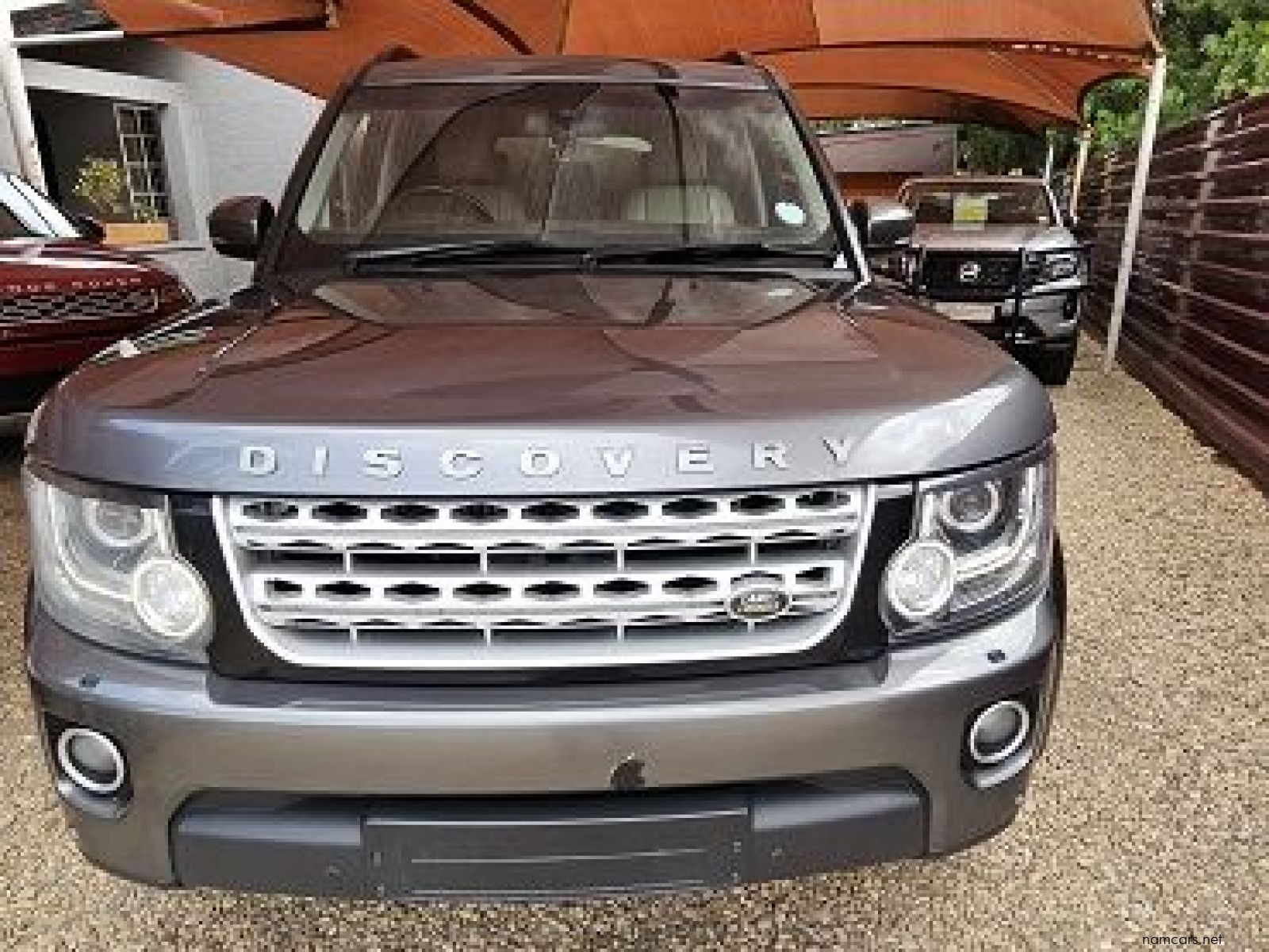 2015 Land Rover Discovery 4 HSE photo