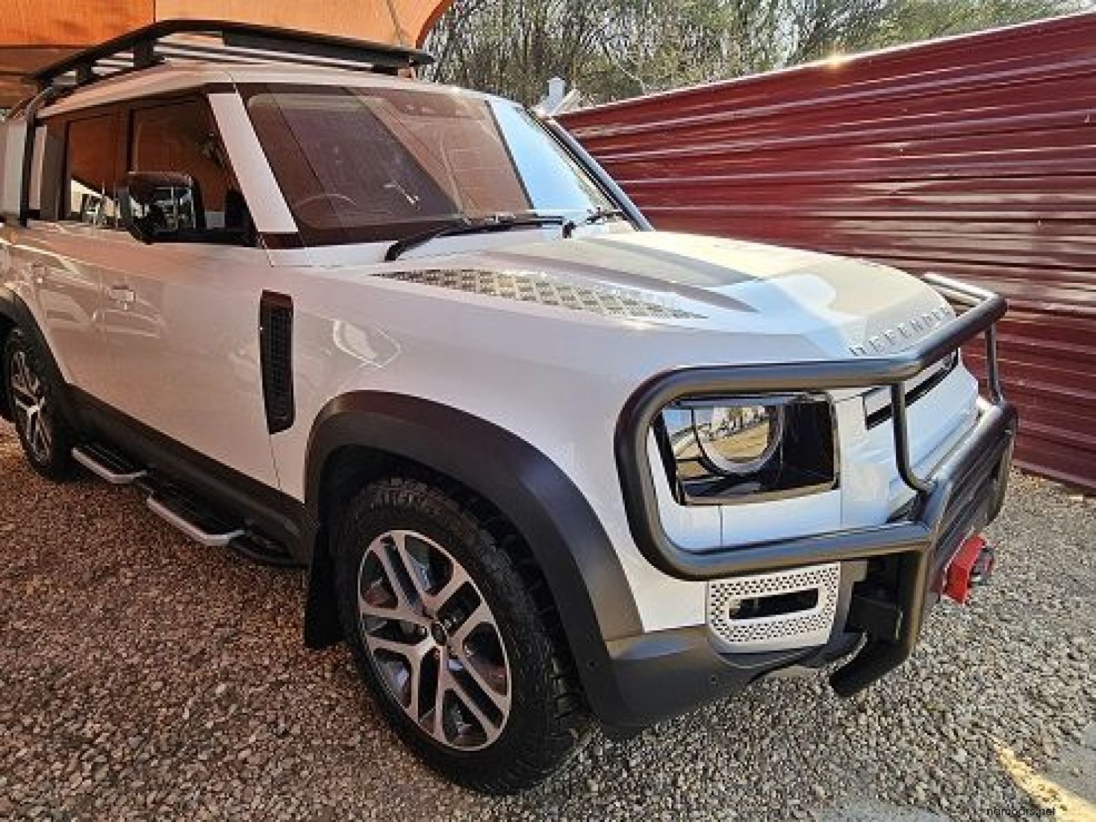 2021 Land Rover Defender 110 P400 HSE (294kw) photo