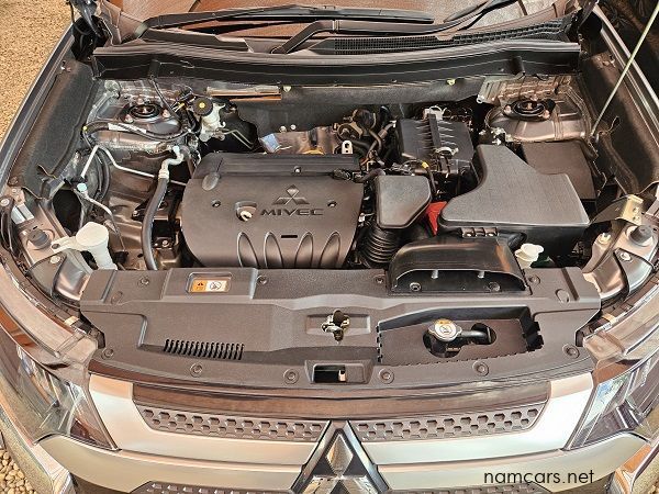 2021 Mitsubishi Outlander GLS AWD 7 Seater photo