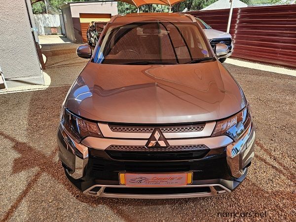 2021 Mitsubishi Outlander GLS AWD 7 Seater photo