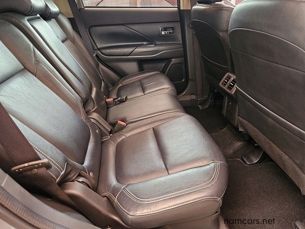 2021 Mitsubishi Outlander GLS AWD 7 Seater photo