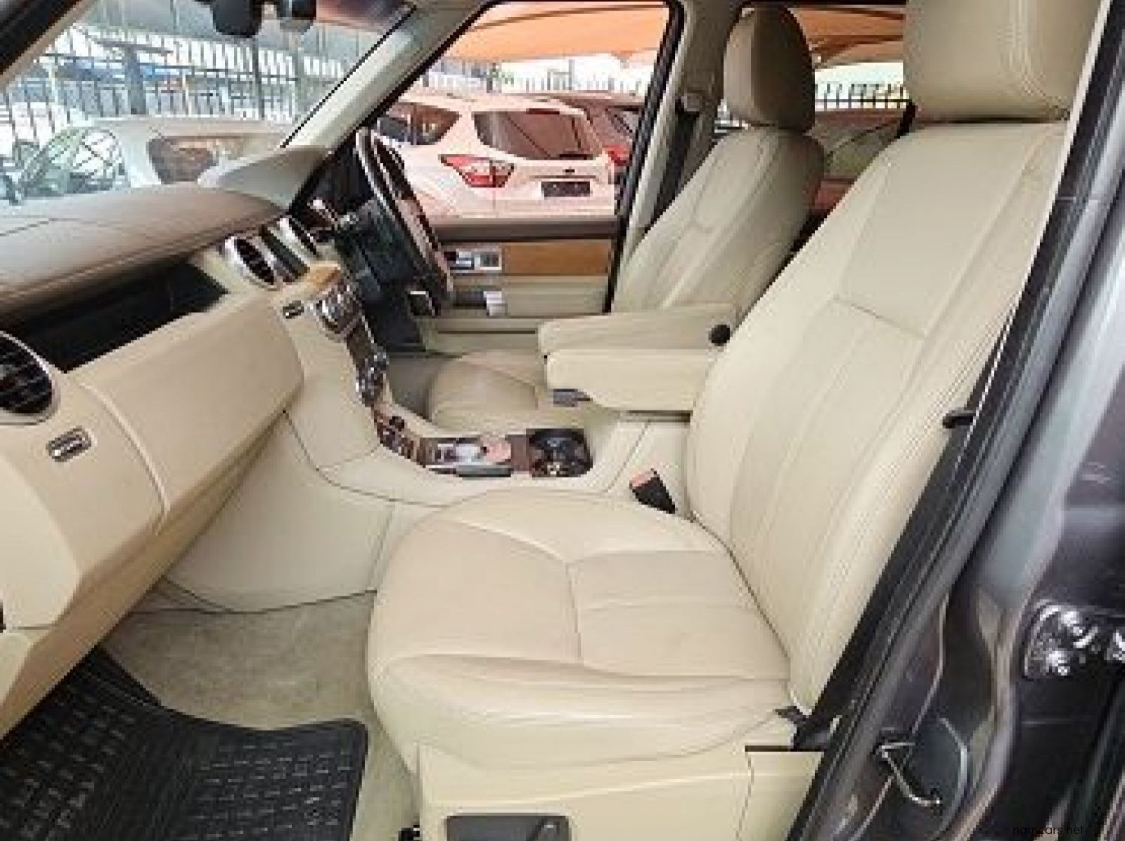 2015 Land Rover Discovery 4 HSE pictures