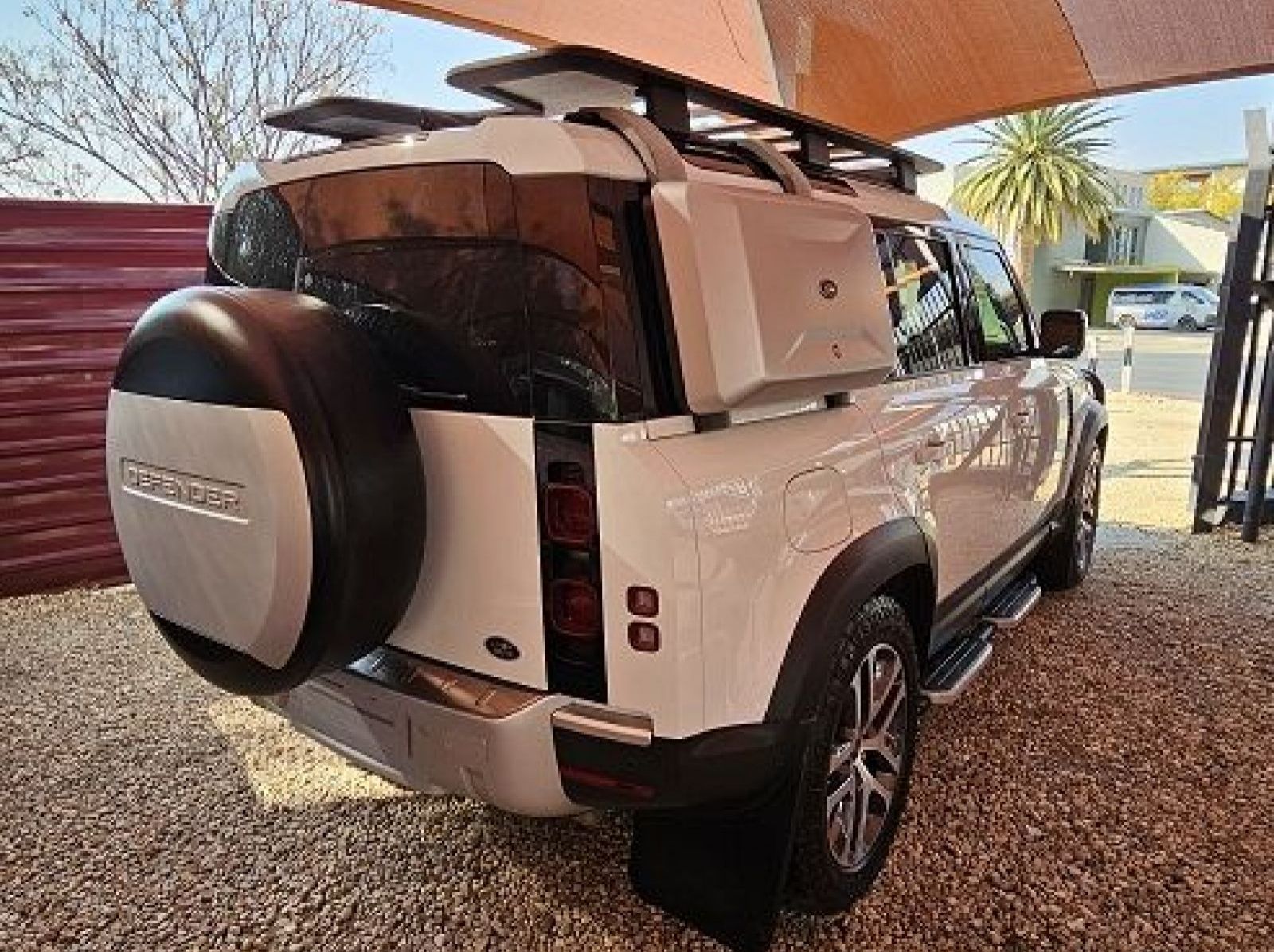 2021 Land Rover Defender 110 P400 HSE (294kw) pictures