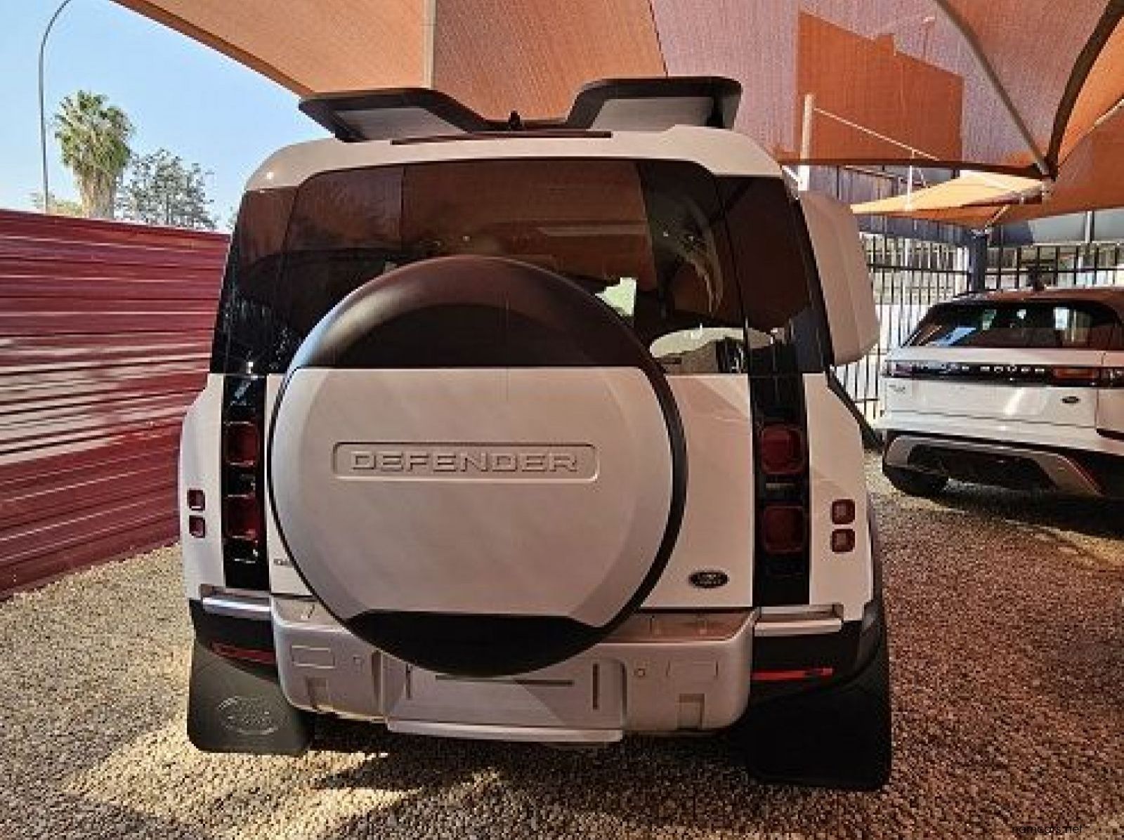 2021 Land Rover Defender 110 P400 HSE (294kw) pictures