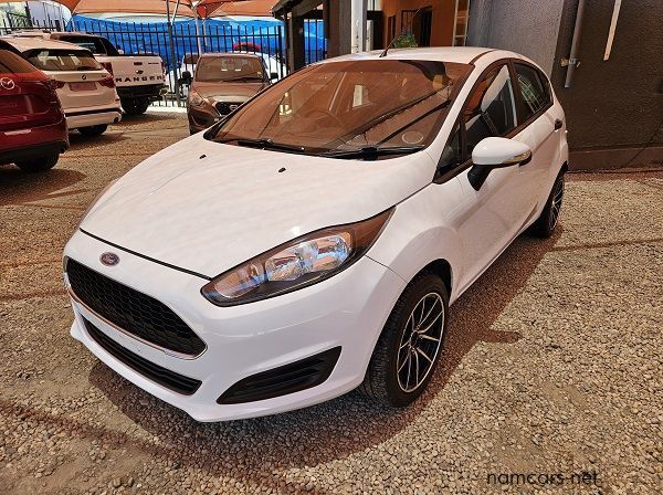 2017 Ford Fiesta Ambiente pictures