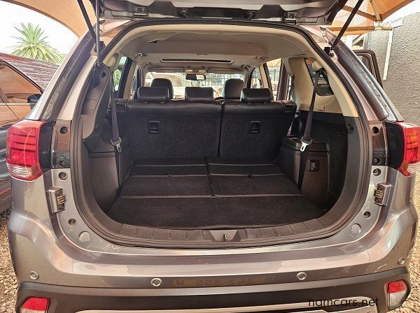 2021 Mitsubishi Outlander GLS AWD 7 Seater pictures