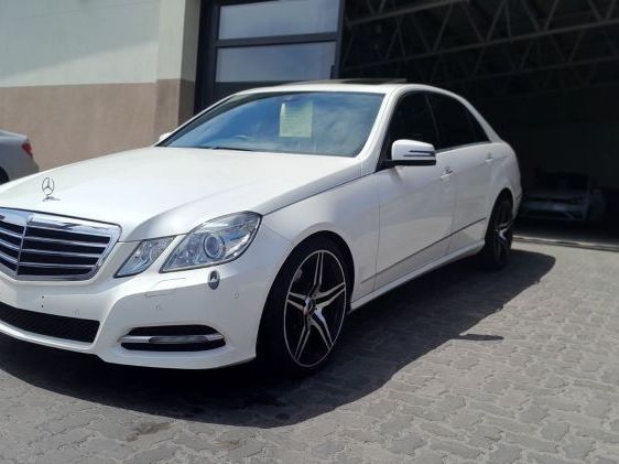 2011 Mercedes-Benz E350 BE AVANTGRADE photo