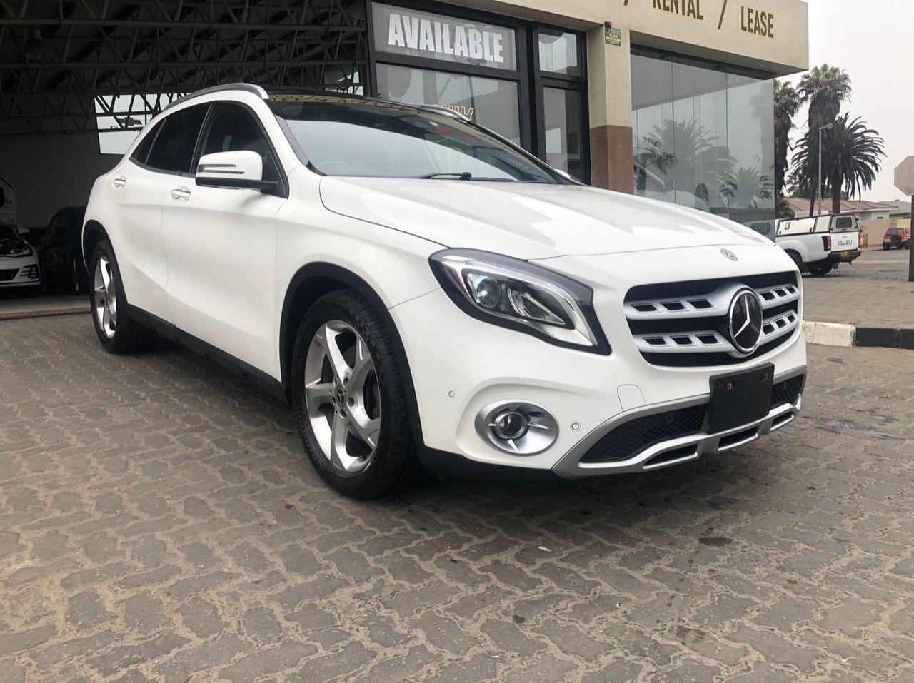 Used Mercedes-Benz GLA 4MATIC PREMIUM PACKAGE  for sale in Walvis Bay, Namibia