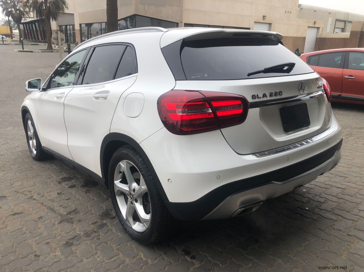 2019 Mercedes-Benz GLA 4MATIC PREMIUM PACKAGE pictures