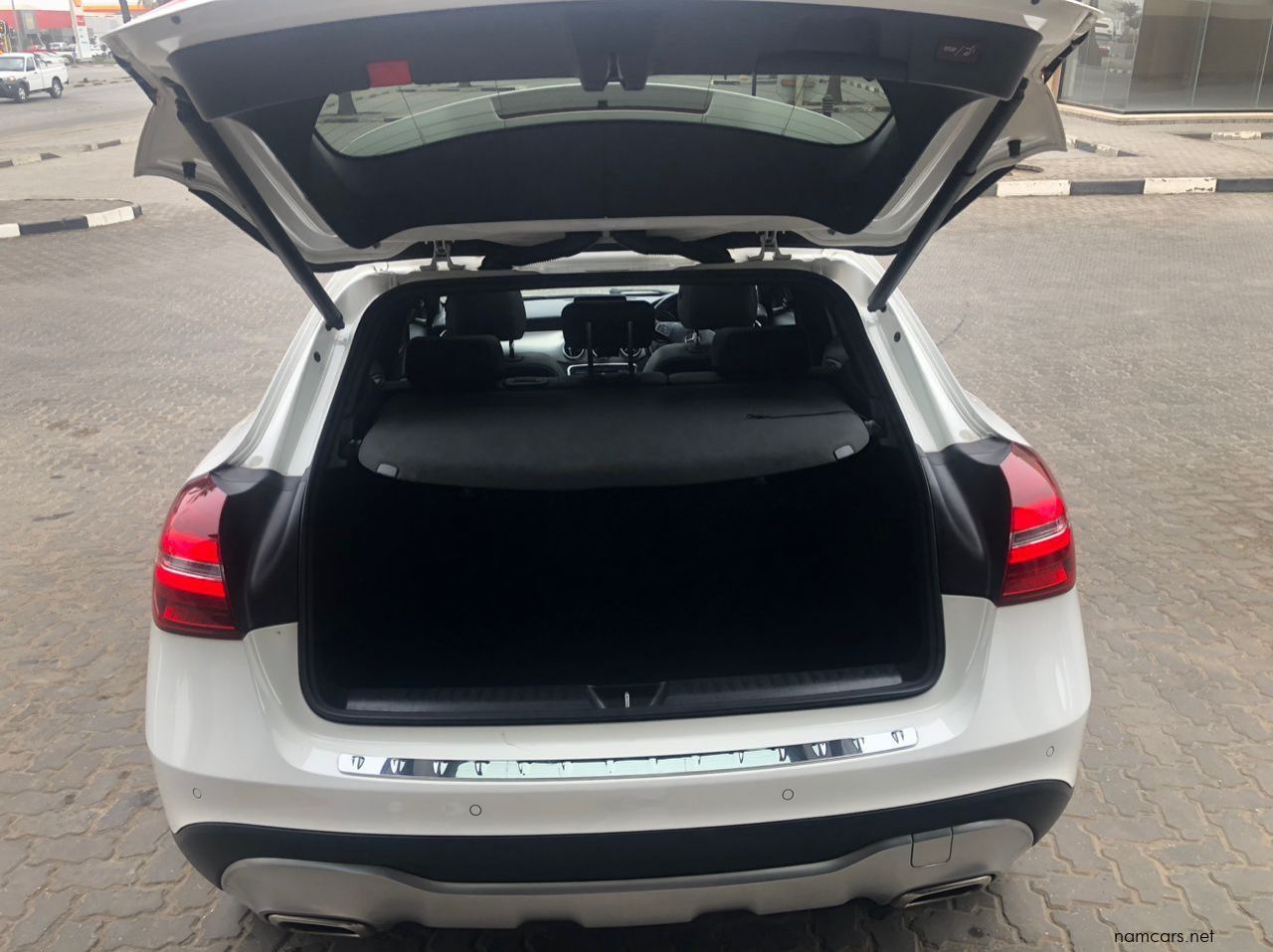 2019 Mercedes-Benz GLA 4MATIC PREMIUM PACKAGE pictures