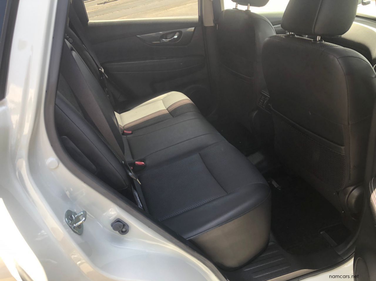 2016 Nissan X Trail 2.0 4WD pictures