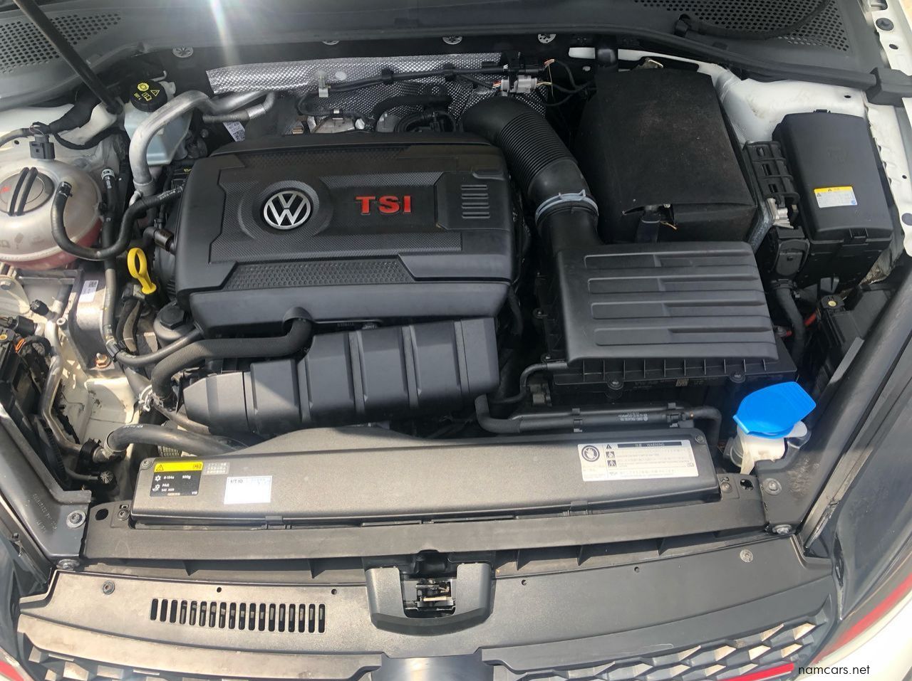 2014 Volkswagen GOLF GTI pictures