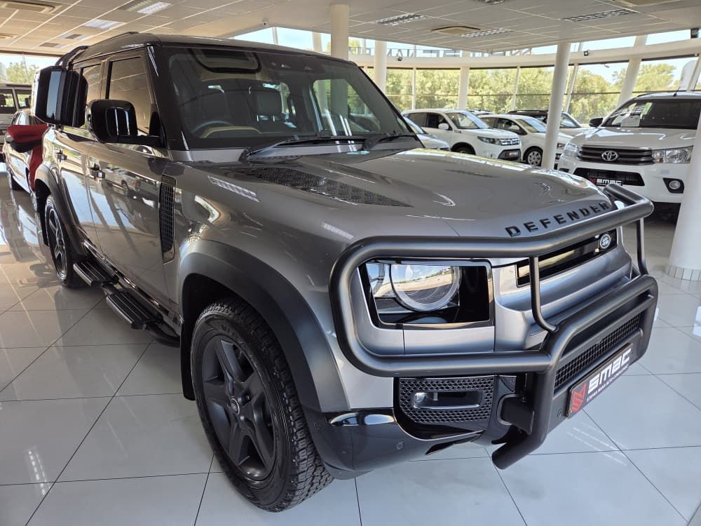 2024 Land Rover 110 D300 HSE X - Dynamic 221 KW photo