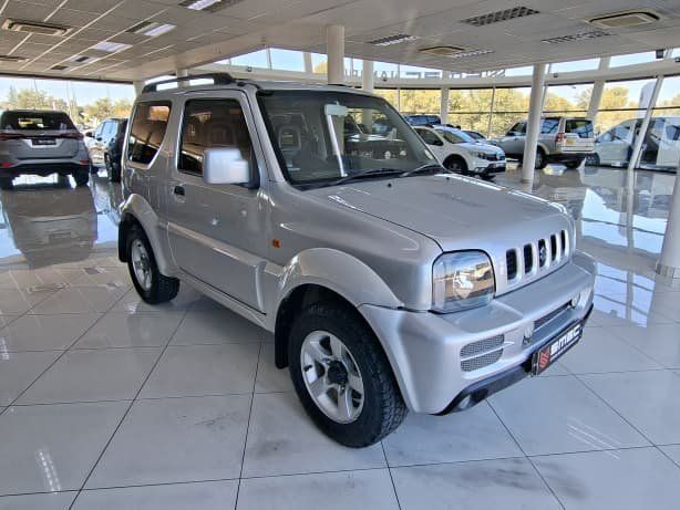 2011 Suzuki Jimny 1.4 4x4 MT photo