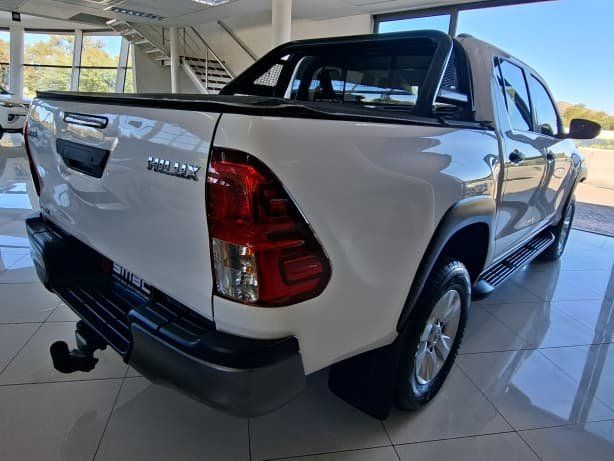 2020 Toyota Hilux 2.4 GD6 RB SRX AT D/Cab photo