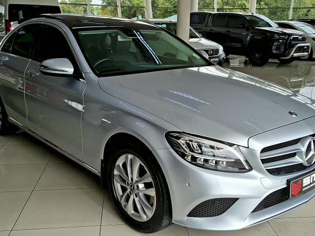 2020 Mercedes-Benz C180 AT photo