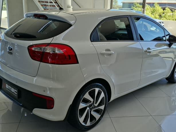 2017 Kia Rio 1.4 Tec MT pictures