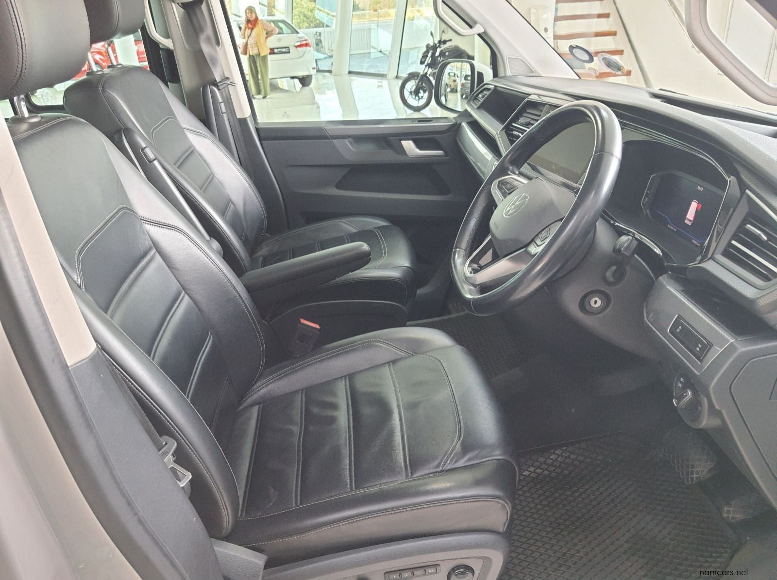 2021 Volkswagen Caravelle Highline 2.0 Bi Tdi 146 Kw 4M DSG pictures