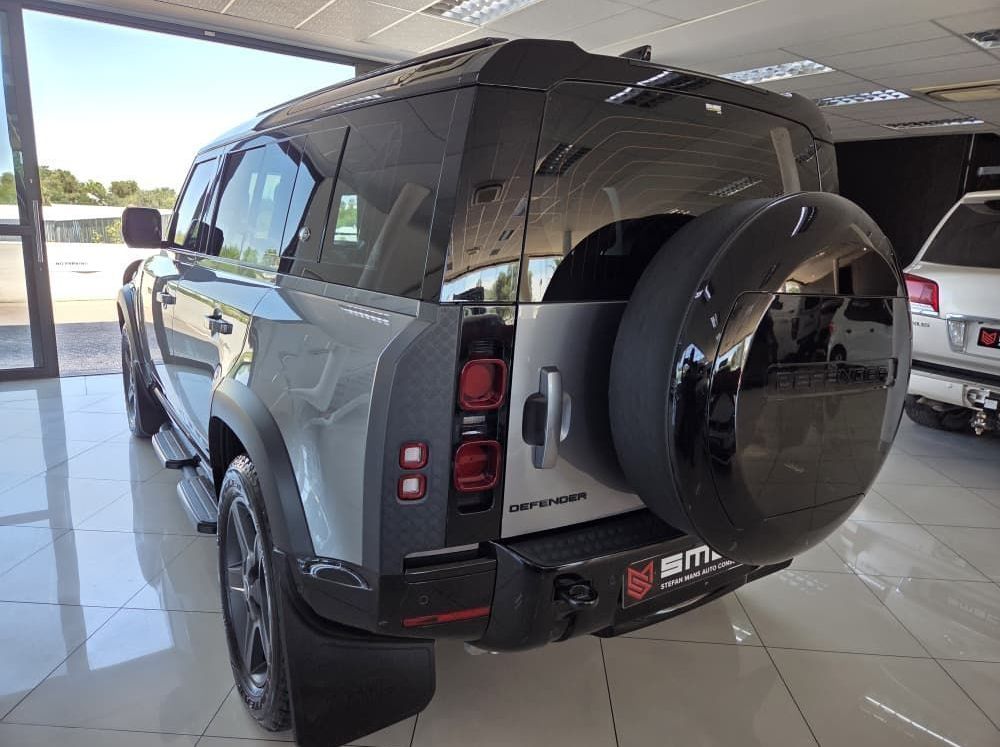 2024 Land Rover 110 D300 HSE X - Dynamic 221 KW pictures