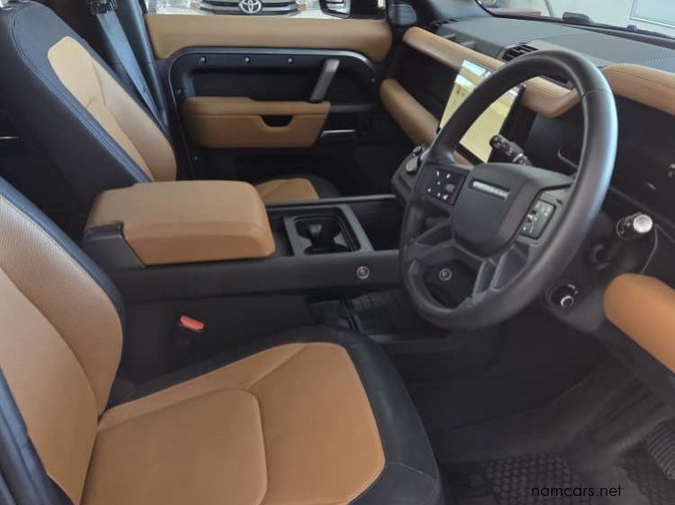 2024 Land Rover 110 D300 HSE X - Dynamic 221 KW pictures