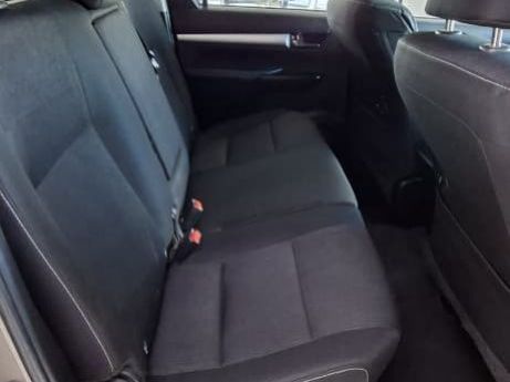 2021 Toyota Hilux 2.8 Gd 6 Raider 4x4 AT pictures