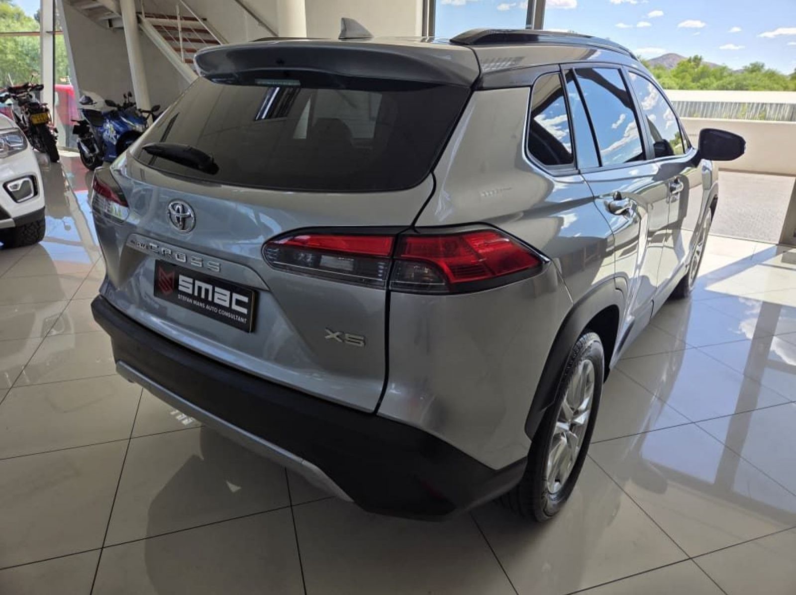 2024 Toyota Corolla Cross 1.8 XS pictures