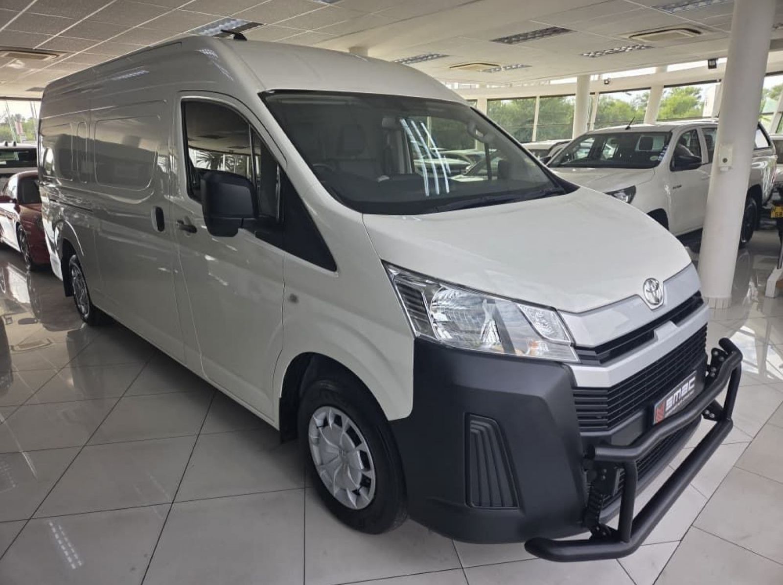 2023 Toyota Quantum 2.8 SLWB F/C P/V pictures