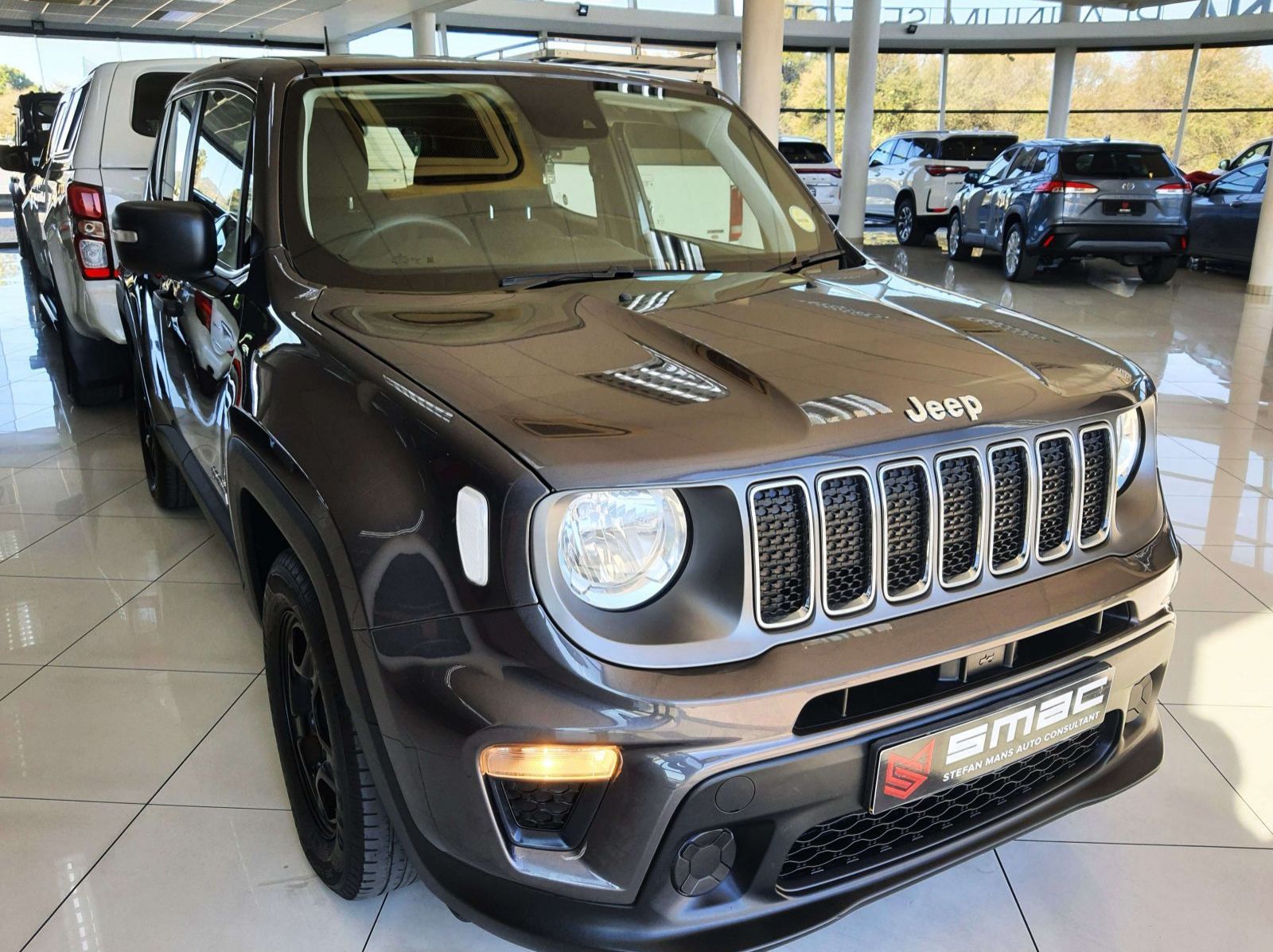 2022 Jeep Renegade 1.4 T Jet Sport pictures