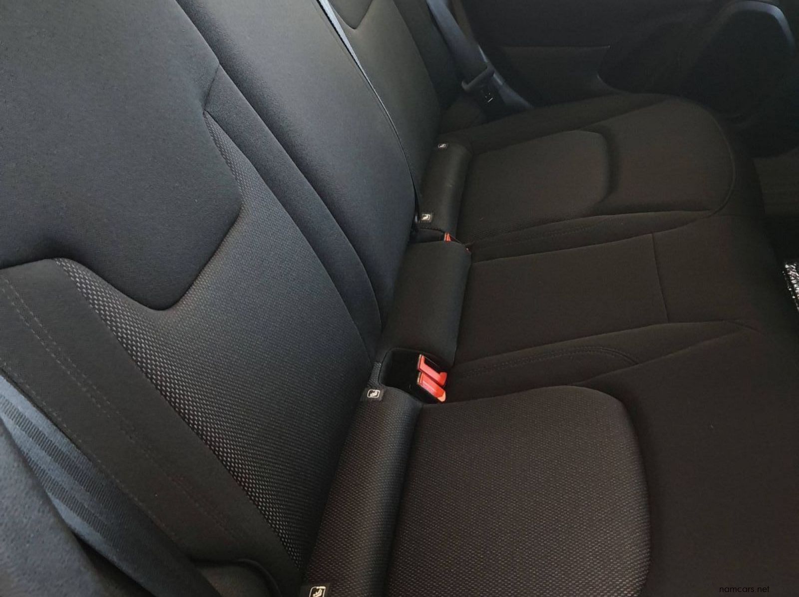 2022 Jeep Renegade 1.4 T Jet Sport pictures