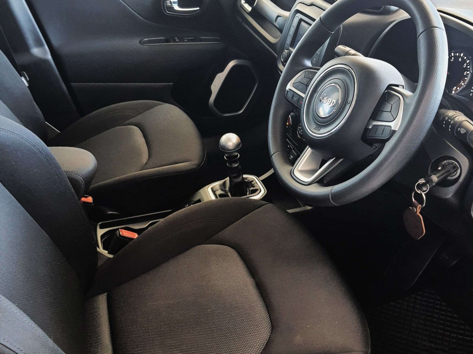 2022 Jeep Renegade 1.4 T Jet Sport pictures