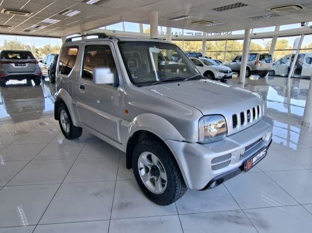 2011 Suzuki Jimny 1.4 4x4 MT pictures