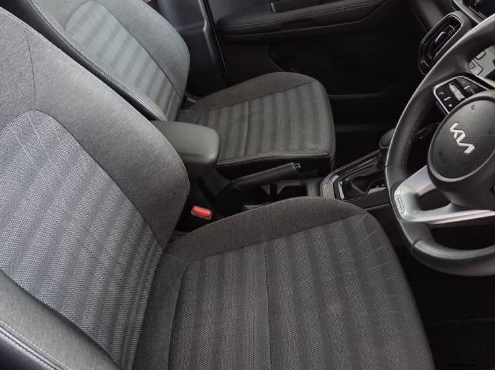 2022 Kia Sonet 1.0 EX AT pictures