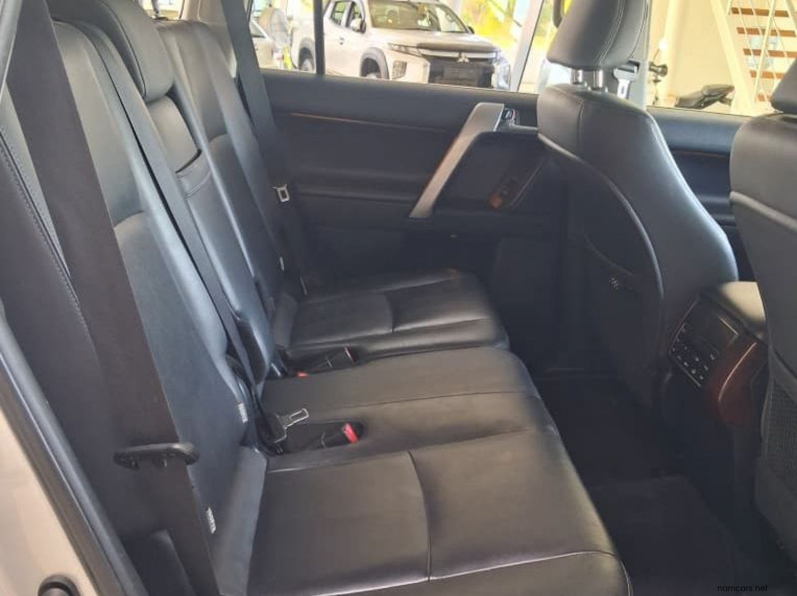 2016 Toyota Prado 3.0 D4D VX AT pictures