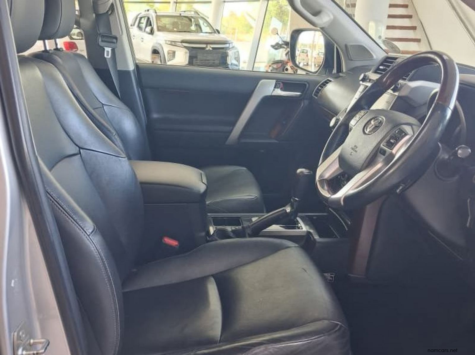 2016 Toyota Prado 3.0 D4D VX AT pictures