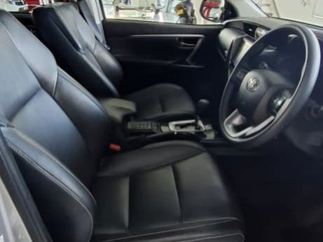 2025 Toyota Fortuner 2.4 GD-6 4x4 AT pictures