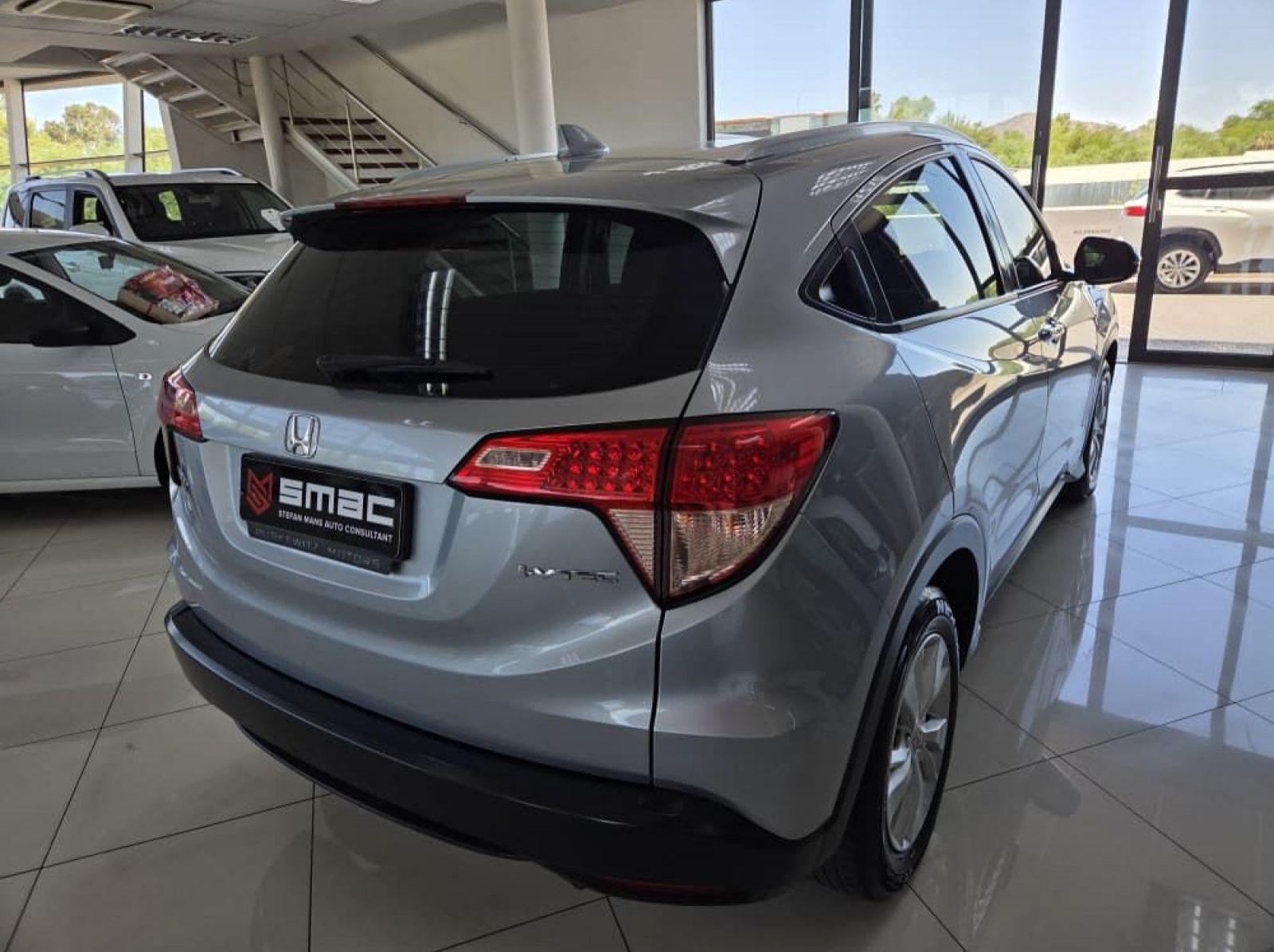 2016 Honda HR-V 1.5 Comfort CVT pictures