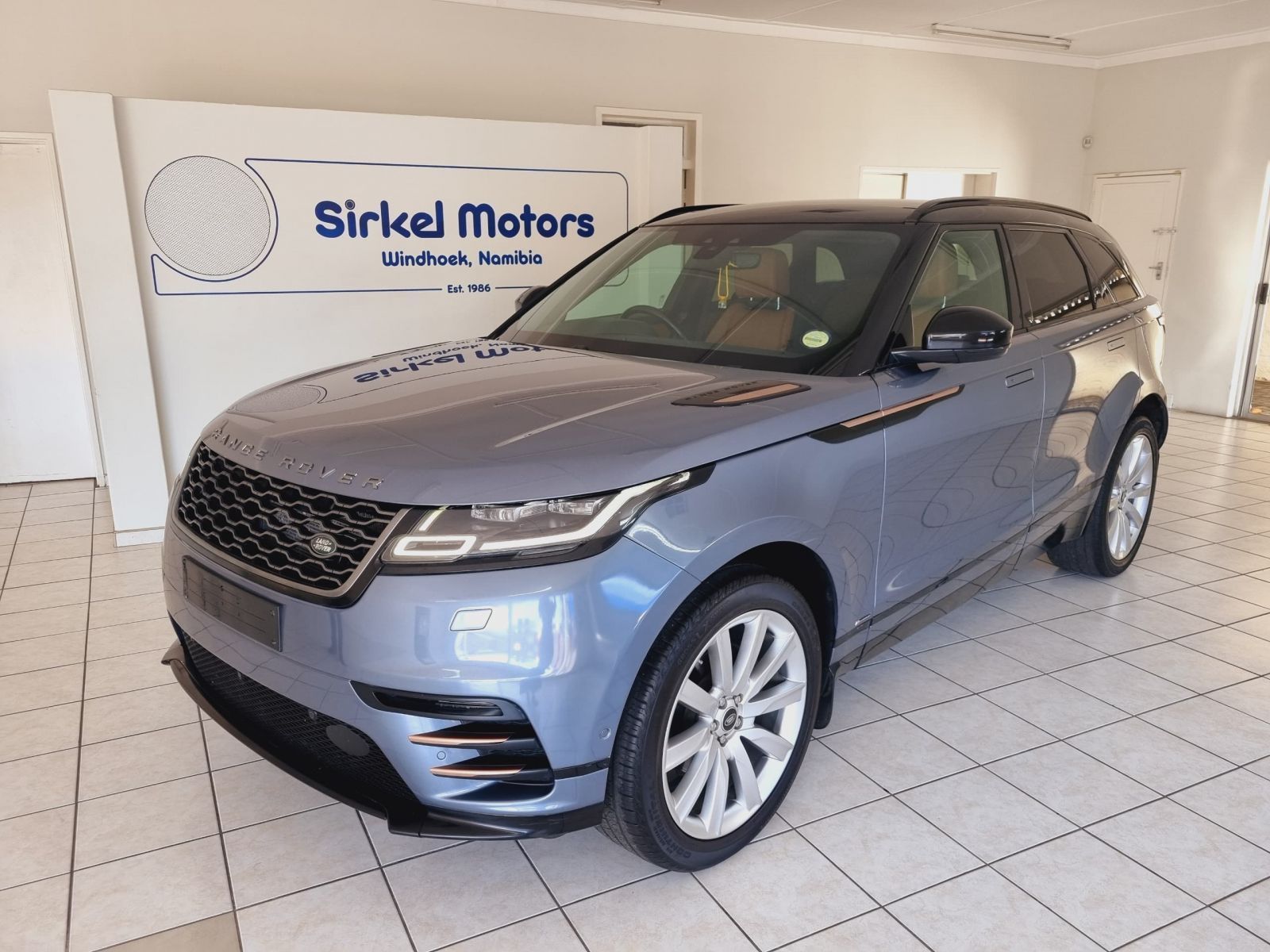 2018 Land Rover Range Rover Velar 2.0D HSE RDynamic photo