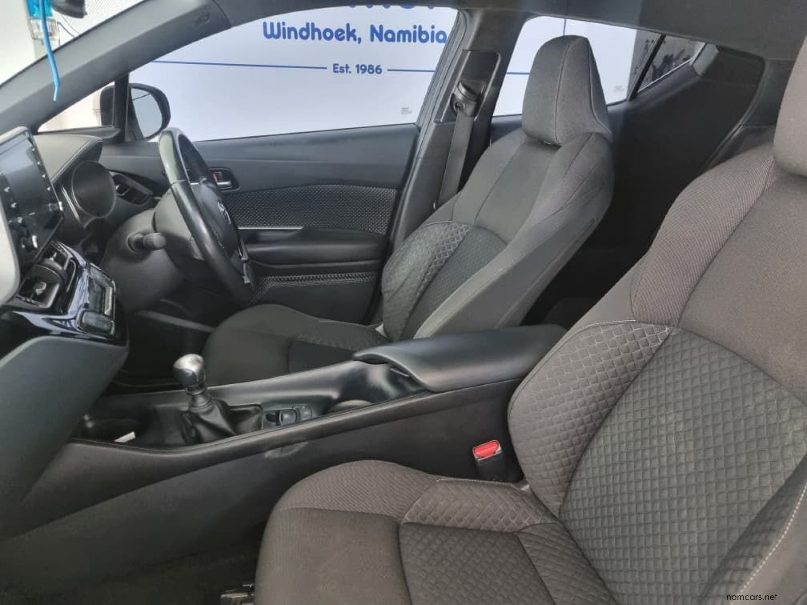 2020 Toyota C-HR 1.2T PLUS photo