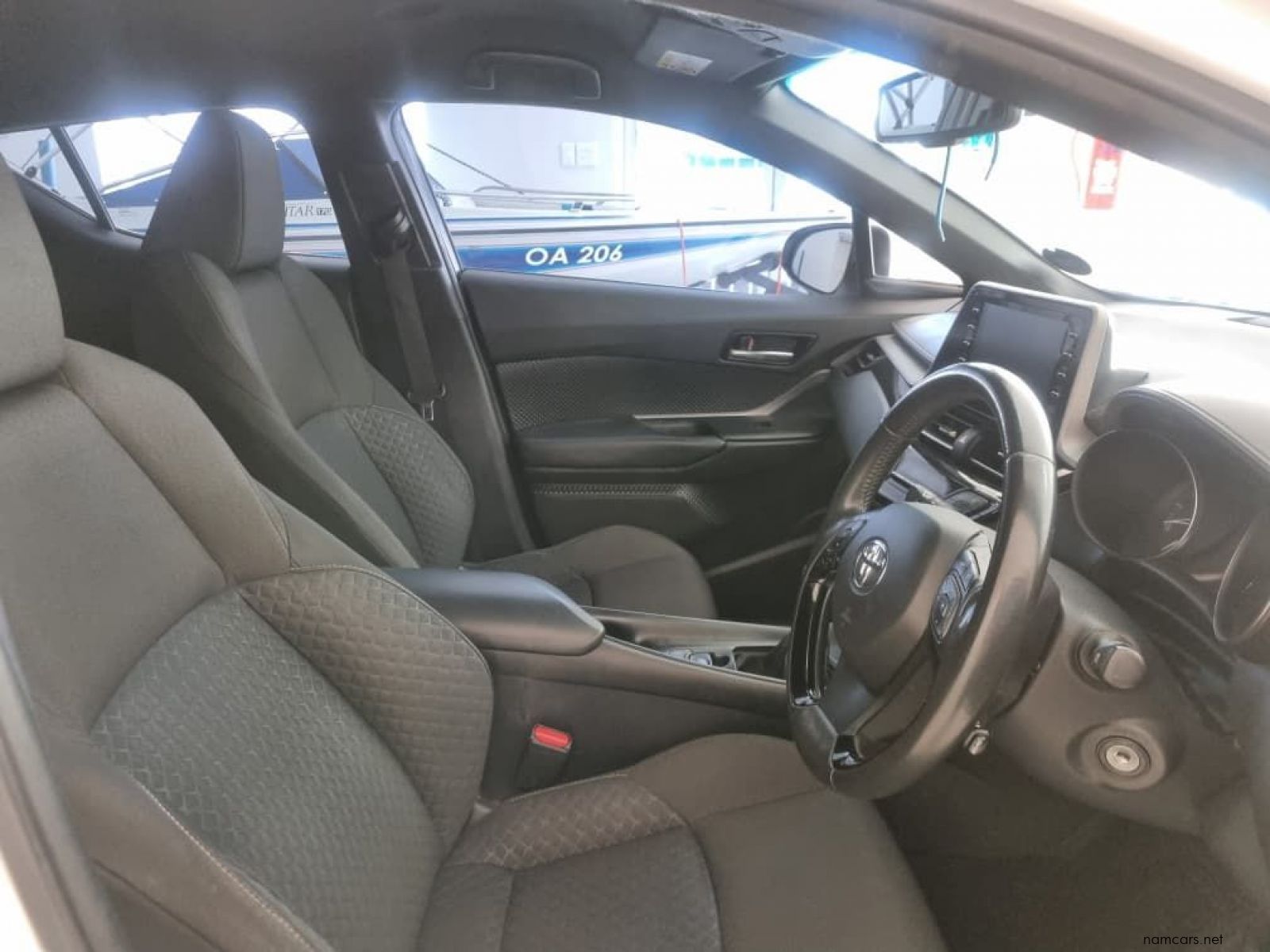 2020 Toyota C-HR 1.2T PLUS photo