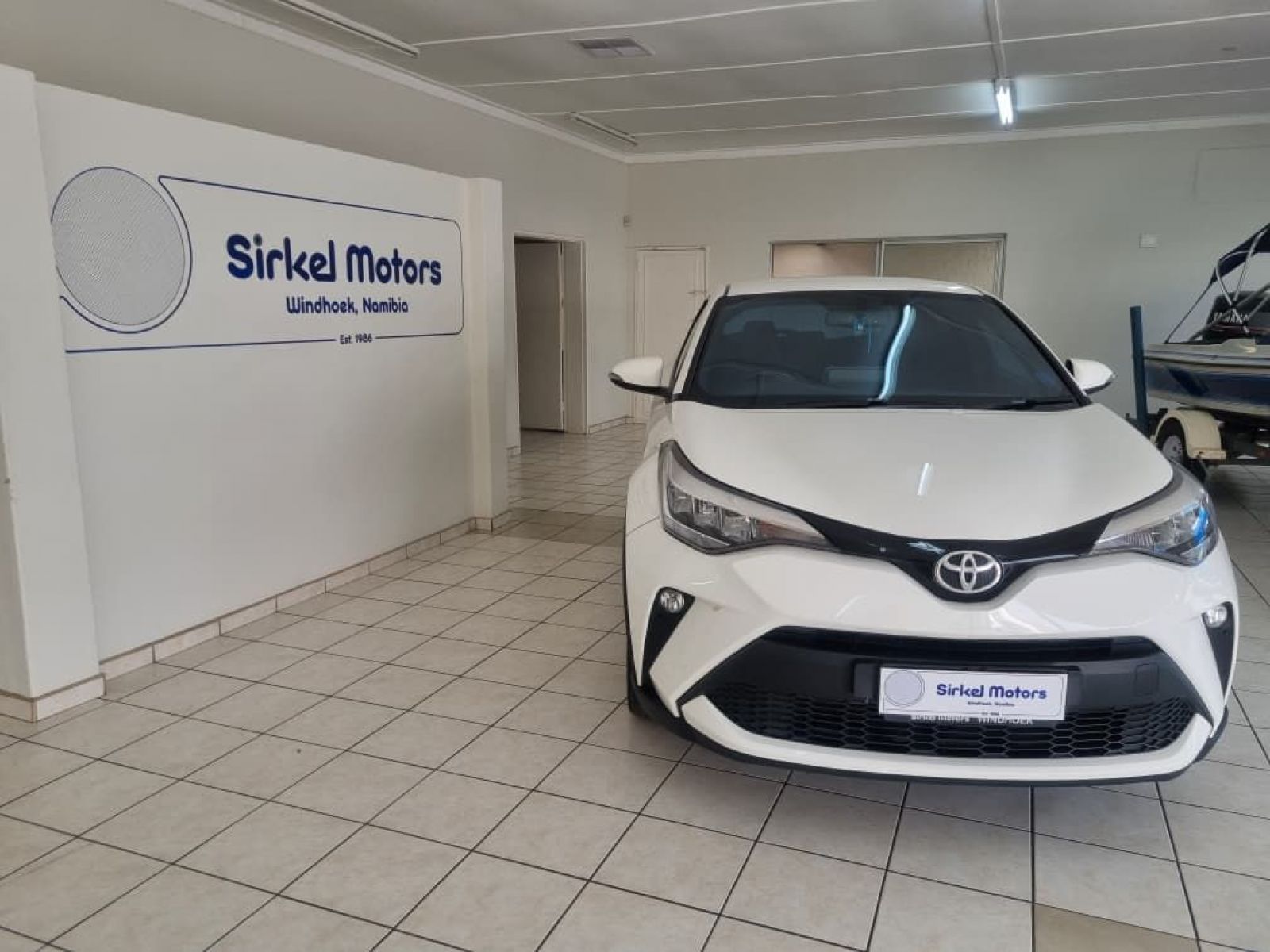 2020 Toyota C-HR 1.2T PLUS photo