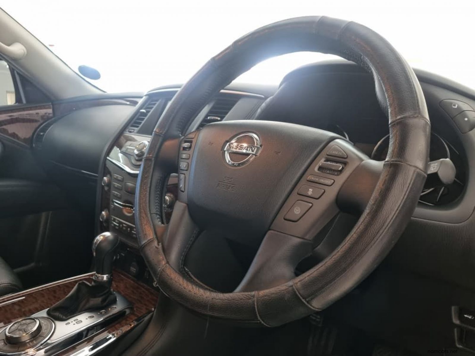 2021 Nissan Patrol 5.6 V8 LE Premium photo