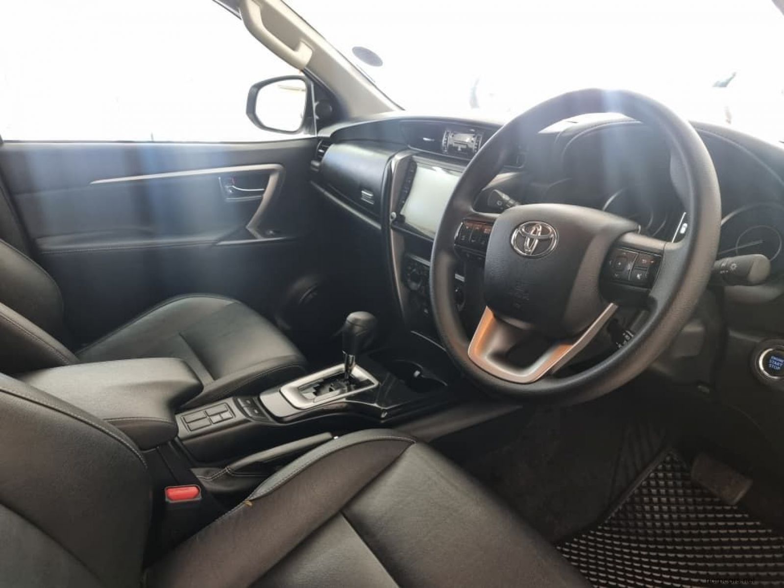 2025 Toyota Fortuner 2.4 GD-6 4x4 A/T photo