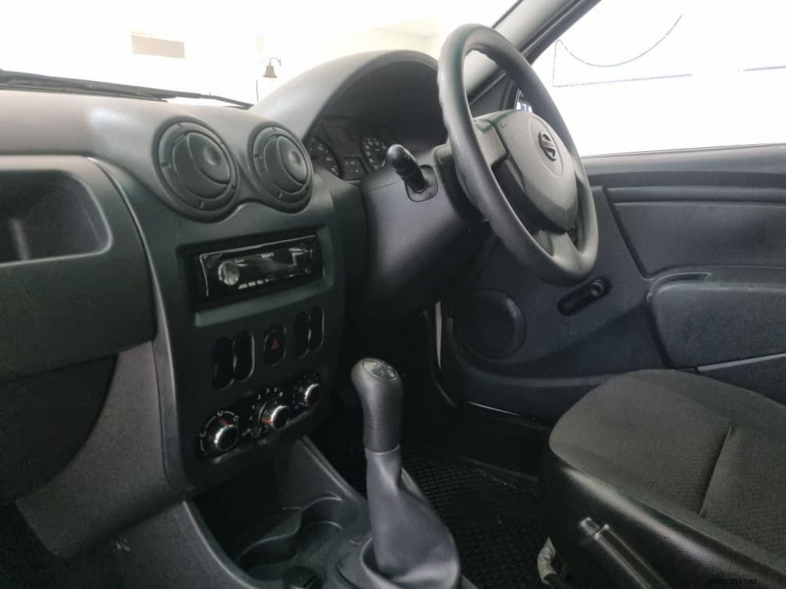 2017 Nissan NP 200 S/C P/U 1.6 photo