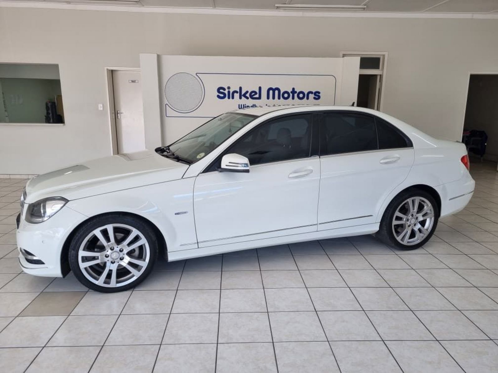 2012 Mercedes-Benz C250 CDI AVANTGARDE photo