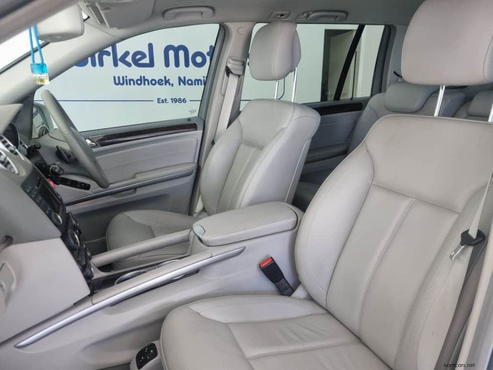 2013 Mercedes-Benz GL500 4Matic V8 photo