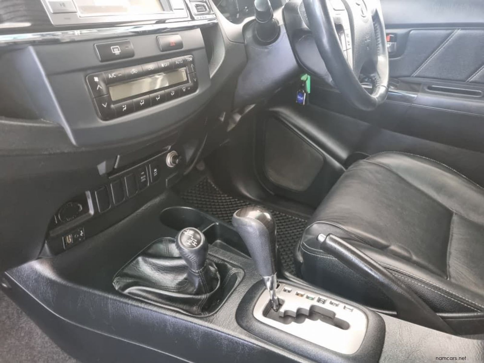 2014 Toyota Fortuner 3.0 D4D 4x4 A/T photo