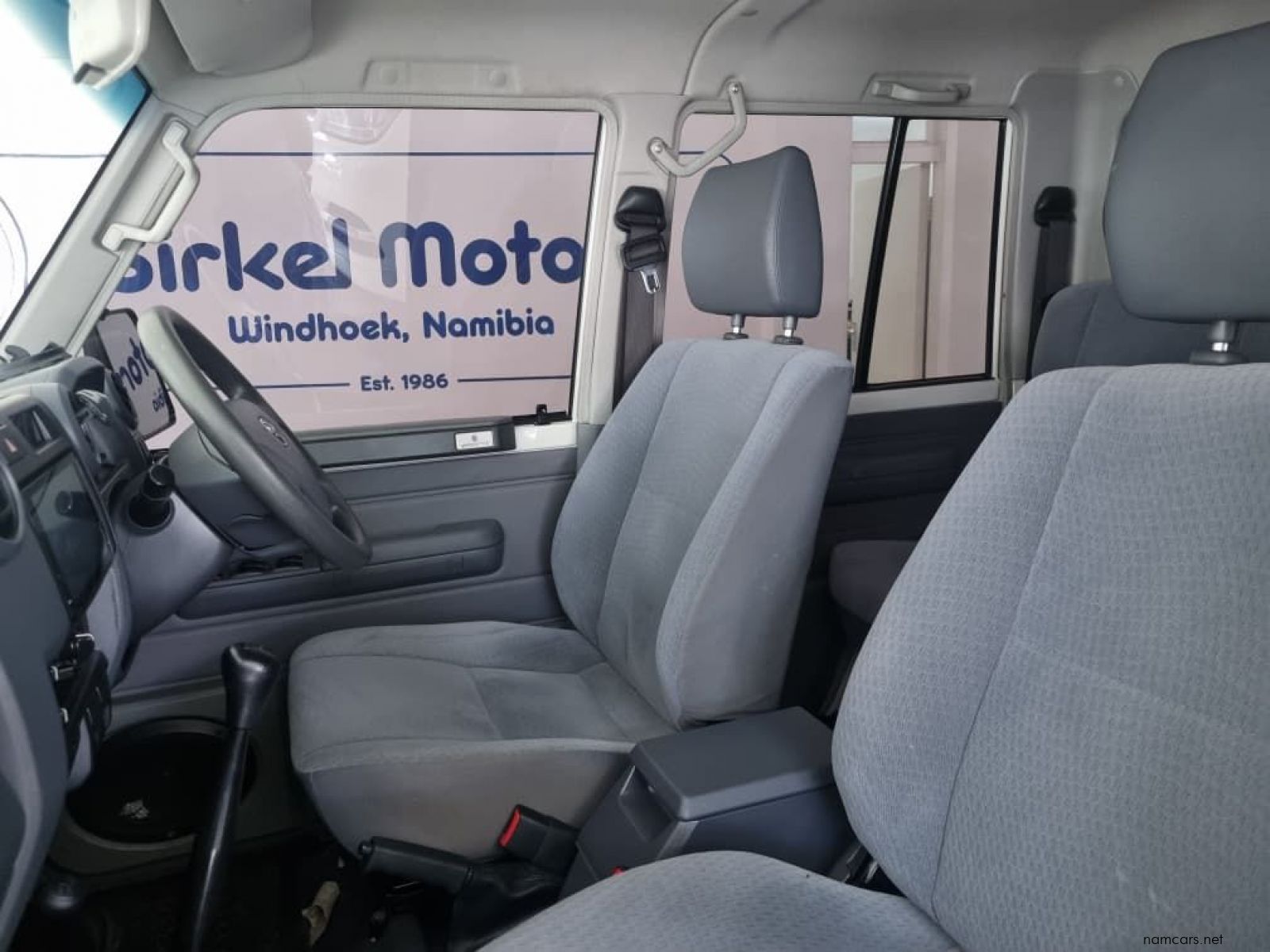 2022 Toyota Land Cruiser 4.2 D/C P/U photo