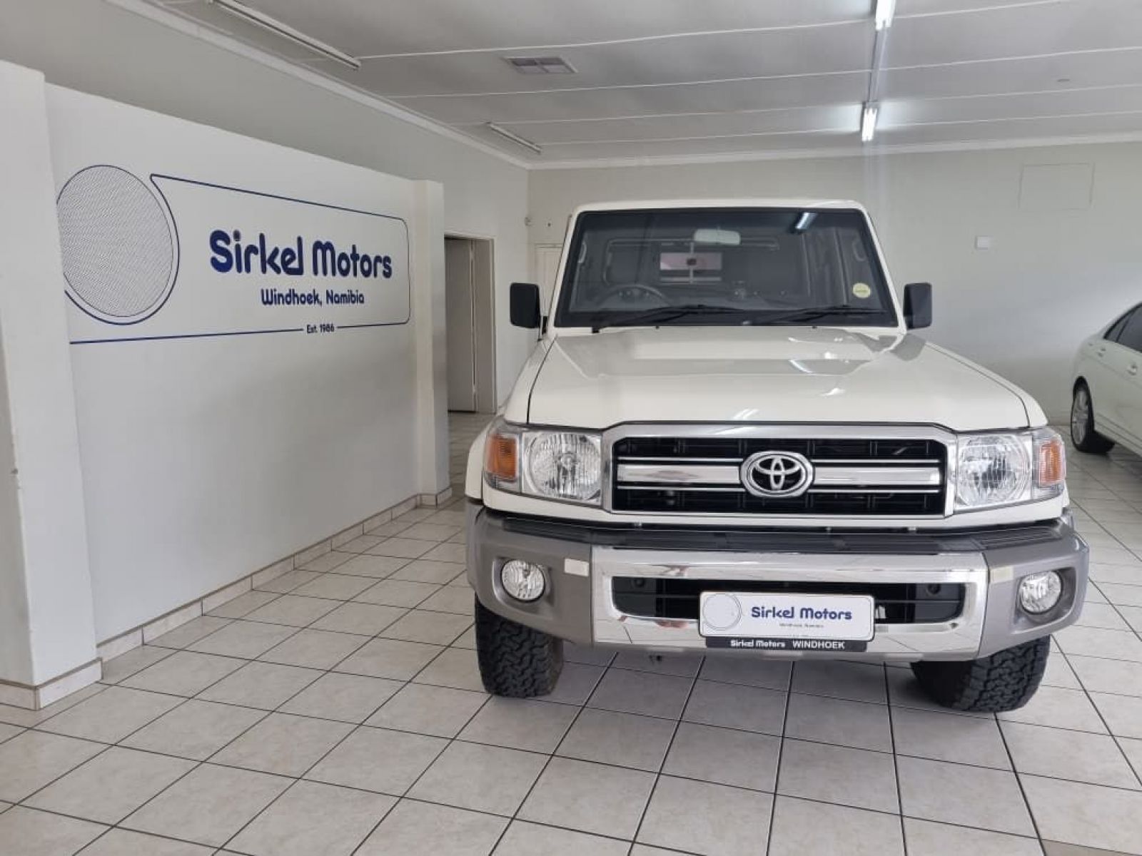 2022 Toyota Land Cruiser 4.2 D/C P/U photo