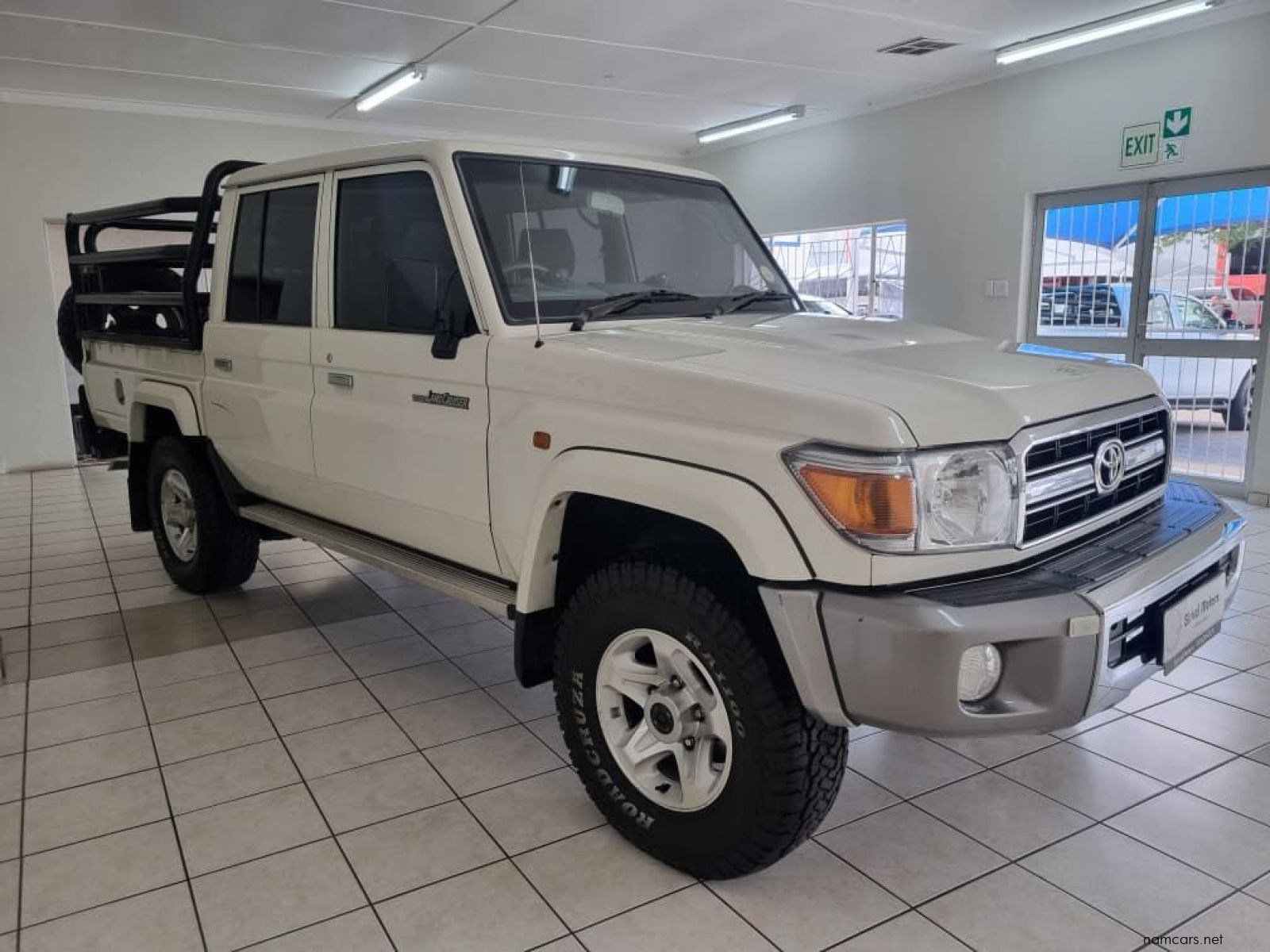 2022 Toyota Land Cruiser 4.2 D/C P/U photo