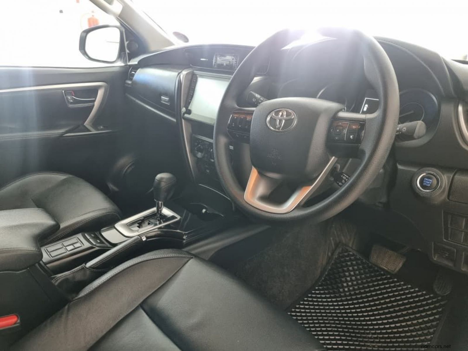 2025 Toyota Fortuner 2.4 GD-6 4x4 A/T photo